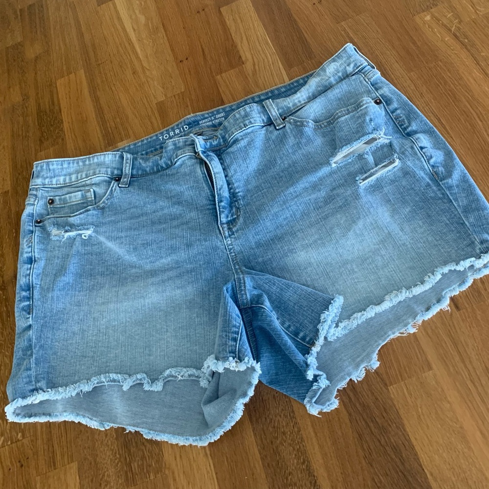 Torrid Light Blue Frayed Hem Jean Stretchy Shorts